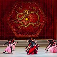 功夫、旗袍、麻将桌：这版“1960年代港风”《罗密欧与朱丽叶》下周只演两场，值得冲吗？攻略来了