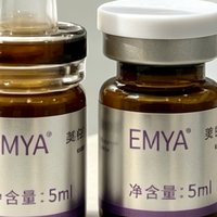 曼琪做这款精华液之前，身边姐妹的淡斑踩坑故事她听了太多