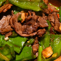 回锅牛肉一上桌，米饭就遭了殃