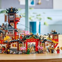 幻影忍者15周年过半：旗舰套回涨到2000+、桌游首发卖爆，成年粉丝到底该买什么？