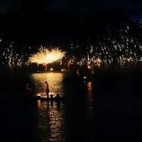 120元的瘦西湖夜游，有人说“美到失语”，有人骂“大坑”：差的，是这几条信息