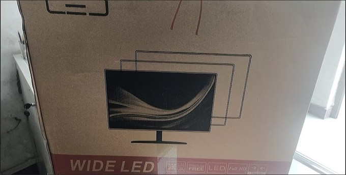 惠科显示器