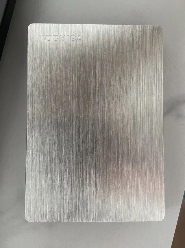 166元！东芝Slim 1TB移动硬盘金属拉丝外壳，2.5寸便携备份神器