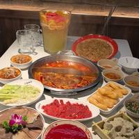 小龙坎把冻肉标成“鲜切”被罚：菜单上“鲜切、草原、养生”，每个字都是你付的溢价