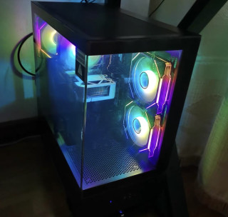 小白逆袭装机记：华硕彗星海景房RTX5060组装升级