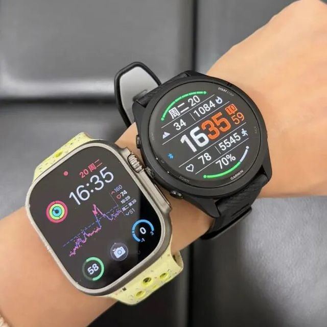 秋季赛事季来了，跑步选 Apple Watch 还是佳明？全网实测对完账，差别就在 0.8% 误差、13 天续航和 1000 公里年跑量