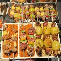 减脂期也能"烤串自由"：一份烤串热量红黑榜，把夜宵吃得明明白白