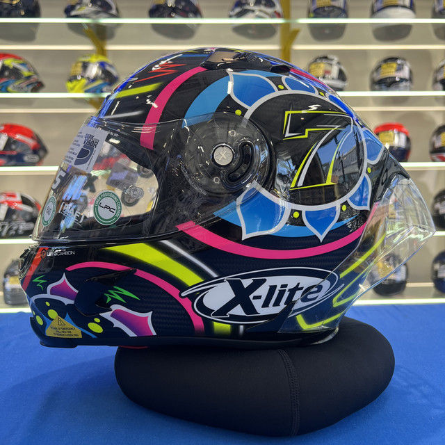 2880元的车手同款碳纤盔：X-Lite 803RS清仓，现在捡漏还是踩坑？