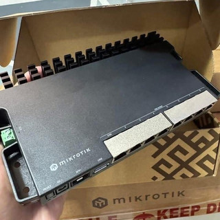 RB5009教程收藏率爆了：1.5万播放196个收藏，这台MikroTik真是家庭万兆的默认答案吗