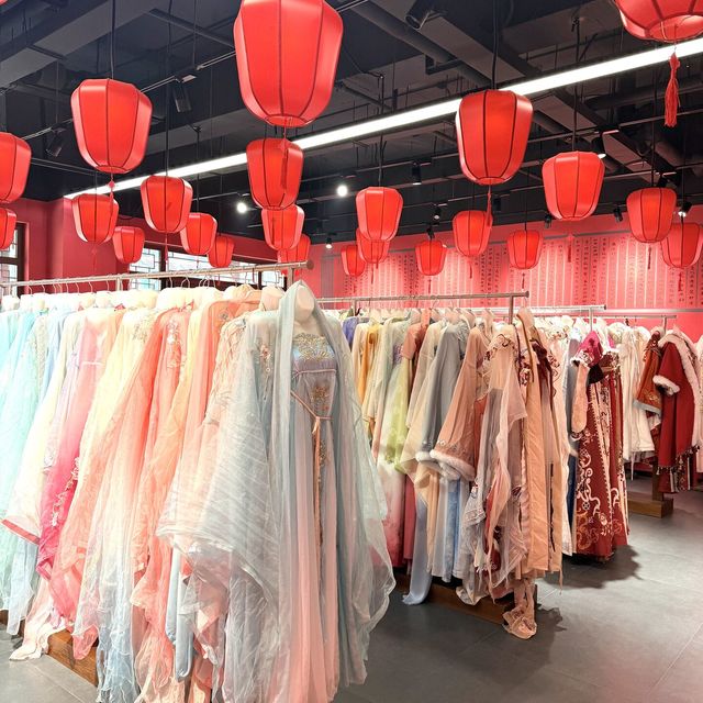 99元全包的汉服妆造，最后实际花多少？对完7城价格带、拆了四步套路，假期前先看看