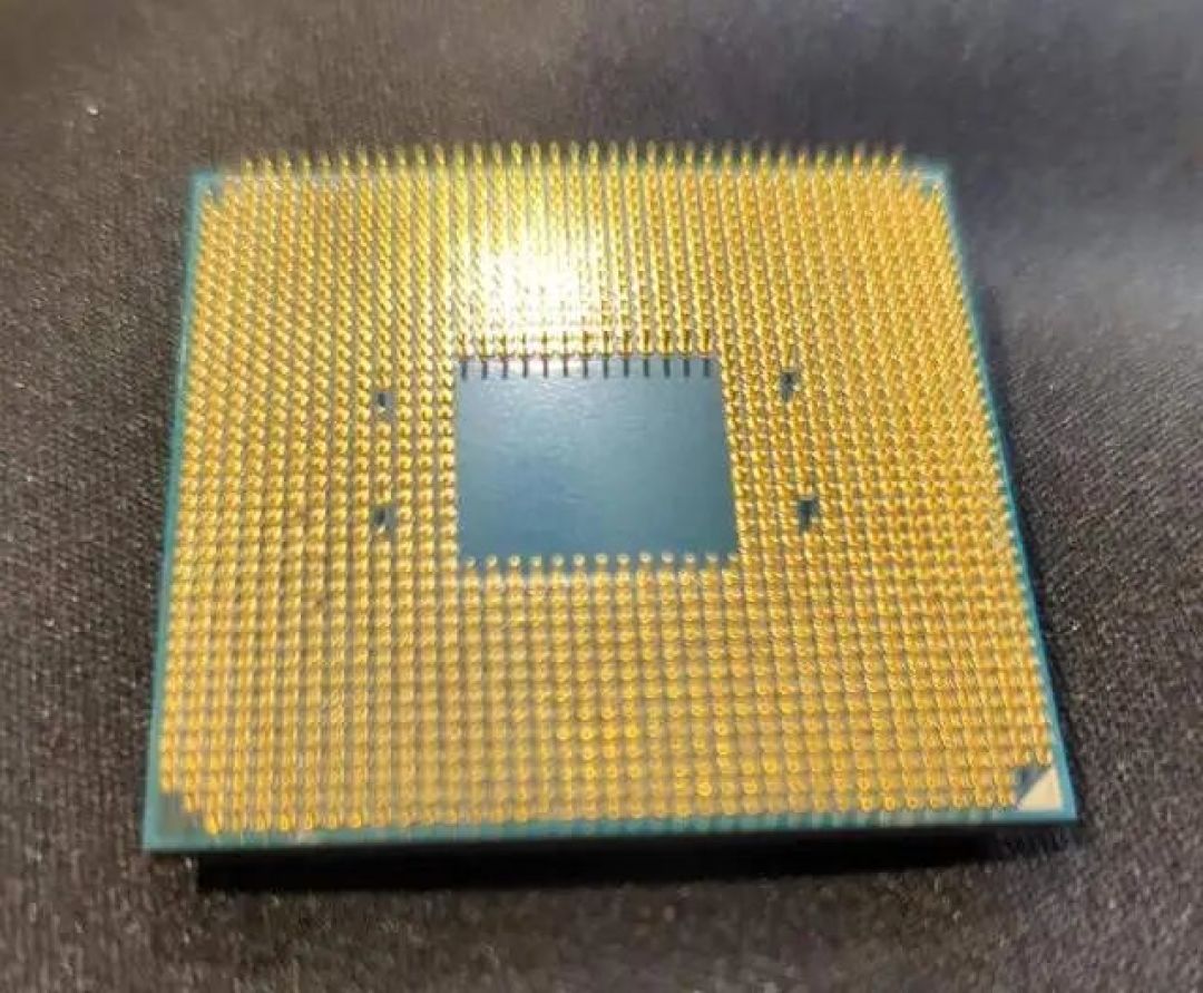 只卖13元的AMD锐龙CPU：被陷害致死，针脚全弯了