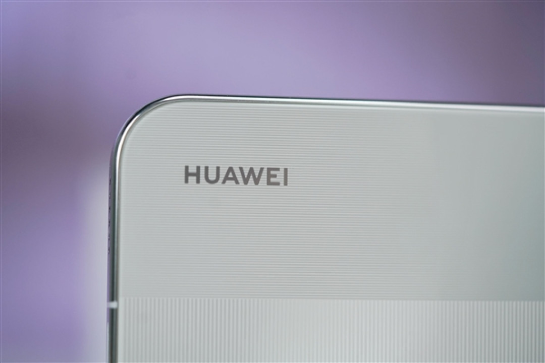 行业首发16:9.5阔型屏!华为Pura X View图赏