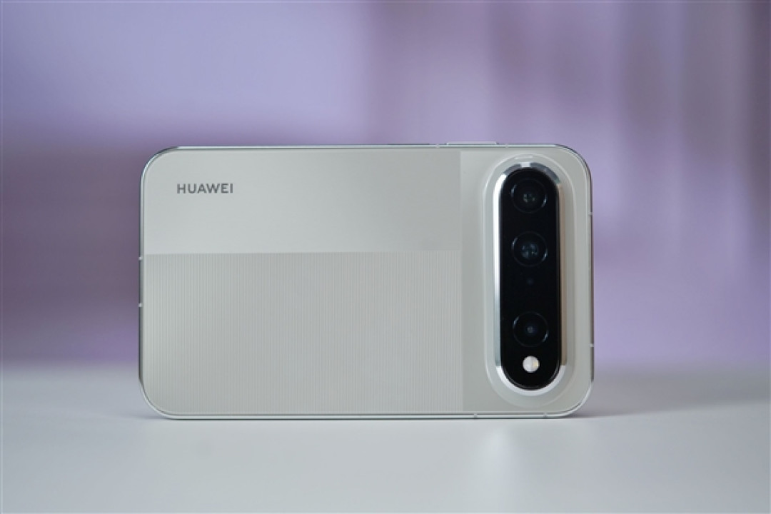 行业首发16:9.5阔型屏!华为Pura X View图赏