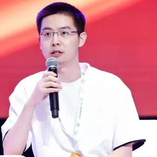 9900元的七轴机械臂：宇树上市后第一枪，王兴兴打的是价格屠夫