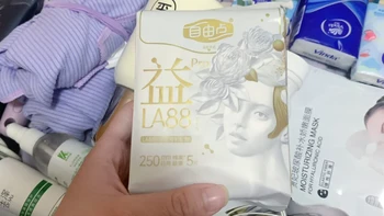 翻了40多篇军训好物帖：最火的两篇带着同一个品牌，这7样才是真共识，3样不用买