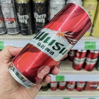 百威销量跌6%、嘉士伯净利跌8%：进口啤酒卖不动了，但货架上还没降价，这笔啤酒钱该换个花法了