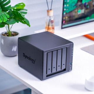 群晖的硬盘锁解开了,但只解开了一半:硬盘涨价的当下,哪些盘能放心进群晖、哪些不能,一次说清