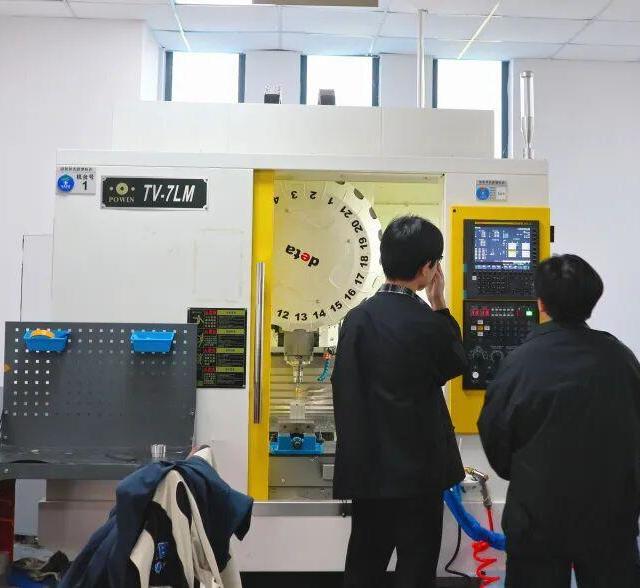 2026年，学UG还能“逃离车间”吗？真实薪资、培训报价和入行路线，交钱前先看清