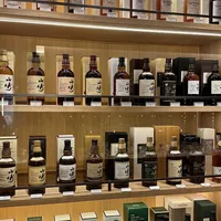 825万的纪录和1300块的价格线：山崎已经裂成两个市场，买喝的和买囤的完全是两回事
