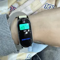 能刷宿舍门禁，刷不了食堂饭：开学季买小米手环NFC版，先问这3个问题