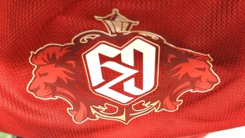 安踏×樊振东联名T恤369元、球鞋499元：8月29日10点四款新品开售，该抢哪件、怎么避开黄牛