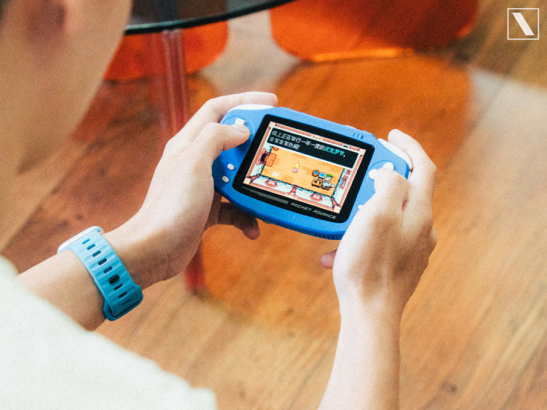 在工位玩了一下午「GBA」，我才发现复古不是回到过去