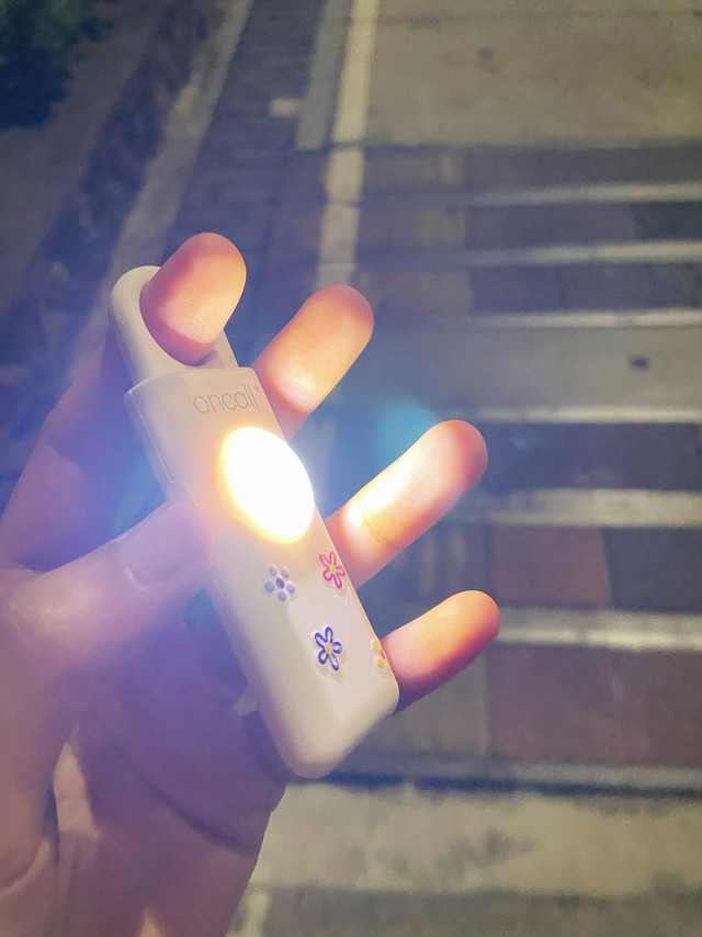 职场人夜归通勤安全感：一款靠谱的警报器，到底该具备哪些特质
