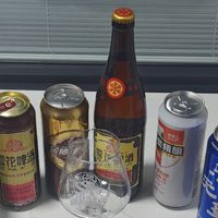 0.8元的雪花，1元多的精酿，3/4元的雪花老雪，这是我下班的全部