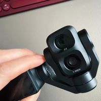 大疆Pocket 4 Pro上手：把电影机真揣进了兜里