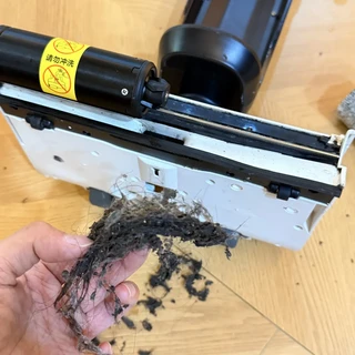 拖完地一地水印，不一定是机器不行：翻完469赞的吐槽帖和这个月的“速干”新品卖点，我整理出3个成因、4个免费自查和0-3500元花钱梯子