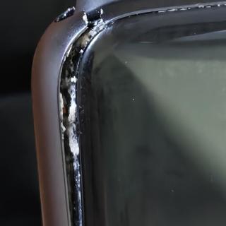 小米手环10 Pro"中框自裂"风波：无磕无碰两个月内开裂，售后判定还分两派——梳理了20多个真实案例后，聊聊这399元到底还值不值