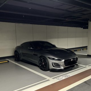 新车170万，二手不到40万：捷豹最后一台燃油跑车F-TYPE，现在抄底是捡漏还是接盘？