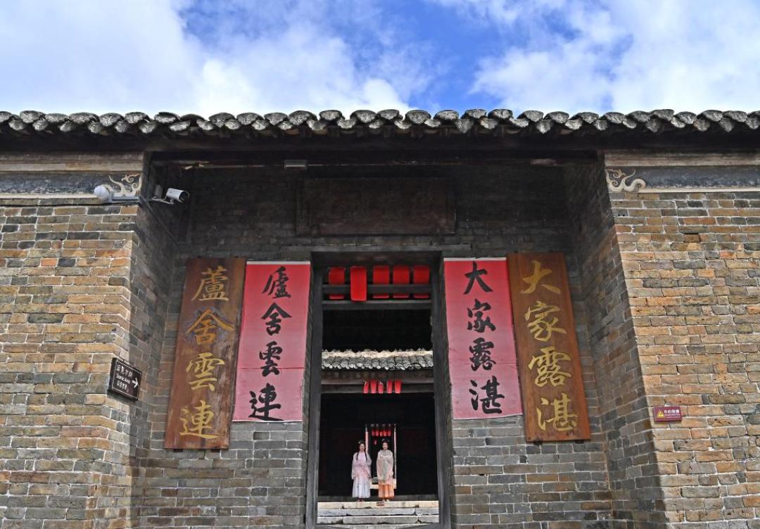 景区对联认不全?不是你没文化:四堵墙+三步读联法,中秋国庆出发前存好
