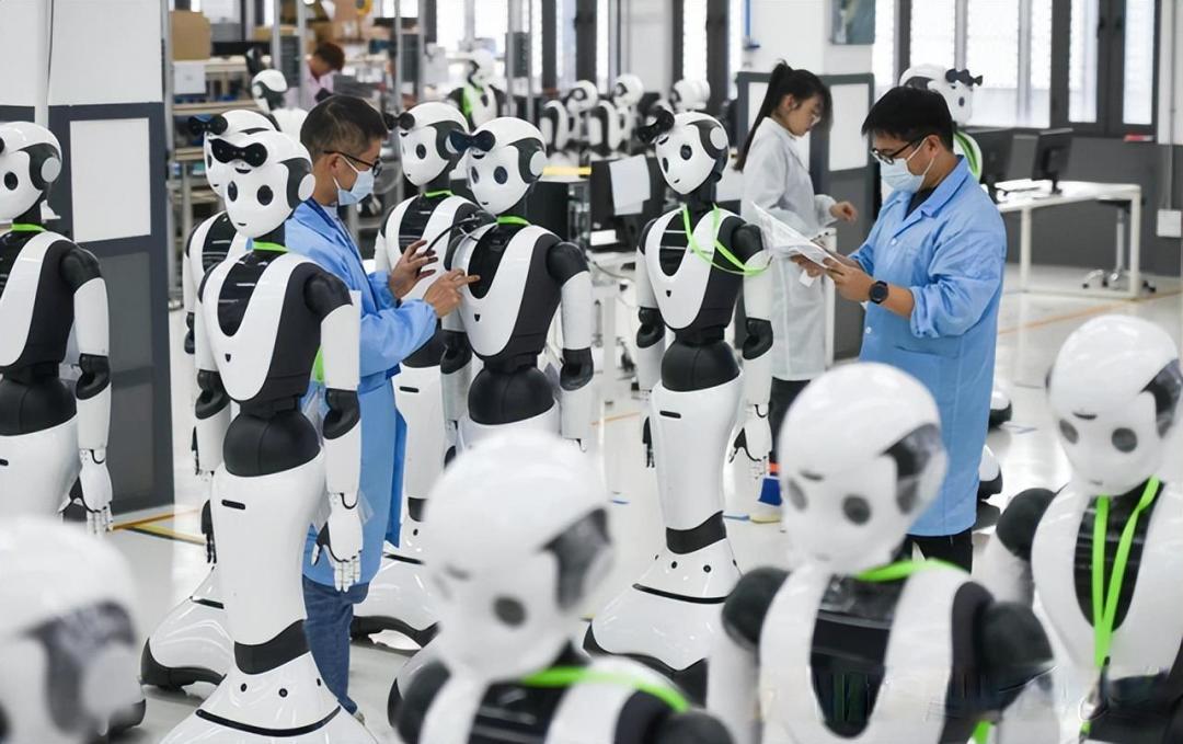 个人机器人:在工具与伴侣之间,离走进普通家庭还有多远?