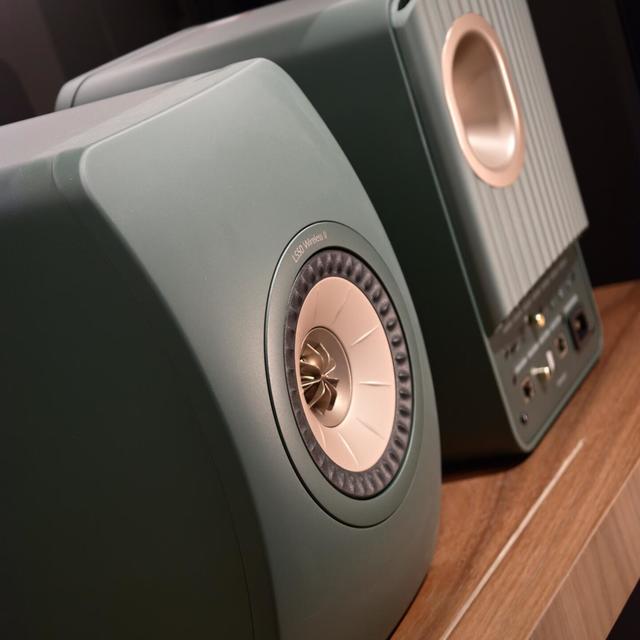 KEF万元级内战：LS50 Wireless II行情跌到12800元，协奏曲三分频组合上位，有源无源这笔账算清了