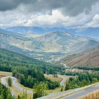 阿禾公路初雪提前了一周：不用预约、全程无加油站、说封就封，9月进疆前先把这条路的“脾气”摸清