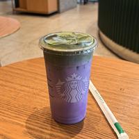 刷屏的UBE“紫奶茶”不是香芋：星巴克新品口碑两极，“水泥灰”还是“香芋冰淇淋”？怎么点不白花32元