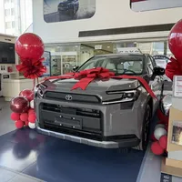 国产HEV喊出2.98L，丰田车主实测4.3L："不用充电的混动"这周集体爆发，不想充电的人该站哪边