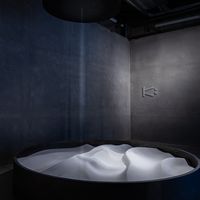 财报上是集团增速第一，评论区是"你对得起你的价格吗"：可隆早秋爆火，买前先看三种评价