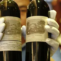 82年的拉菲还没喝完？这个44年的老梗，认真算完账比段子更有意思