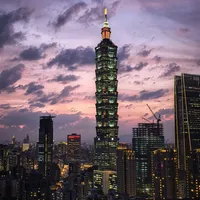 去台北101打卡，到底还要等多久？政策走到哪一步、现在哪些路真的能走，一次说清