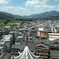 村超总决赛刚散场，球场边这个0门票的侗寨，才是榕江真正的性价比之王