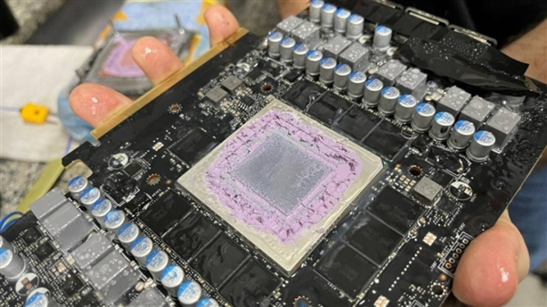 RTX 4090可用显存缩水1.5GB!三次返厂换新被拒:只涂硅脂就寄回