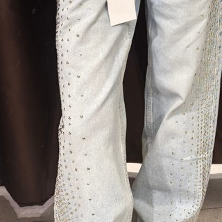 Zara“夺命裤”海外刷屏一个月，官方回应只有“把裤腿剪了”：家里有阔腿裤的自查这3点
