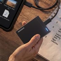 三星USB4接口移动固态硬盘P9经典版、P7标准版亮相2026科隆游戏展