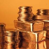 金价单月涨了15%冲到4700，现在进场是机会还是接盘？