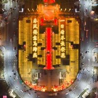 西安汉服避雷帖获2.7万赞：我们翻了4个城市的投诉帖，把景区妆造的加价套路整理成了一份清单