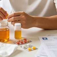 新冠转阴后喉咙卡痰多年，谈谈长期咽喉异物感