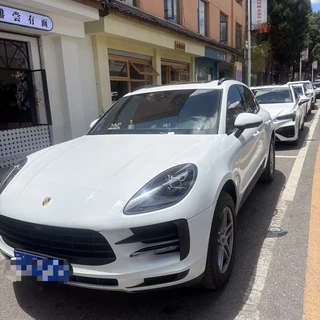 二手豪车跌成这样:迈巴赫77万、Macan不到19万,但捡漏前,先把这4笔账算清