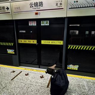折叠车通勤到底值不值：两派吵翻了，翻完20多篇实录，我把该买和不该买的条件理出来了